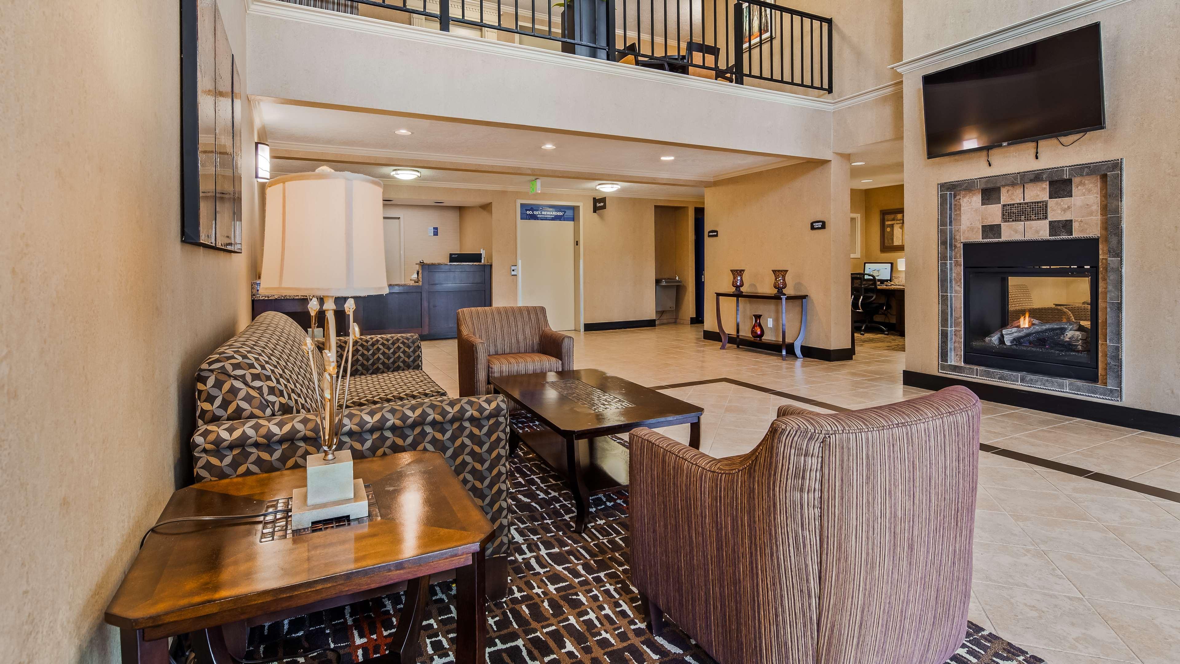 Best Western Plus Grand Manor Inn Спрингфилд Экстерьер фото