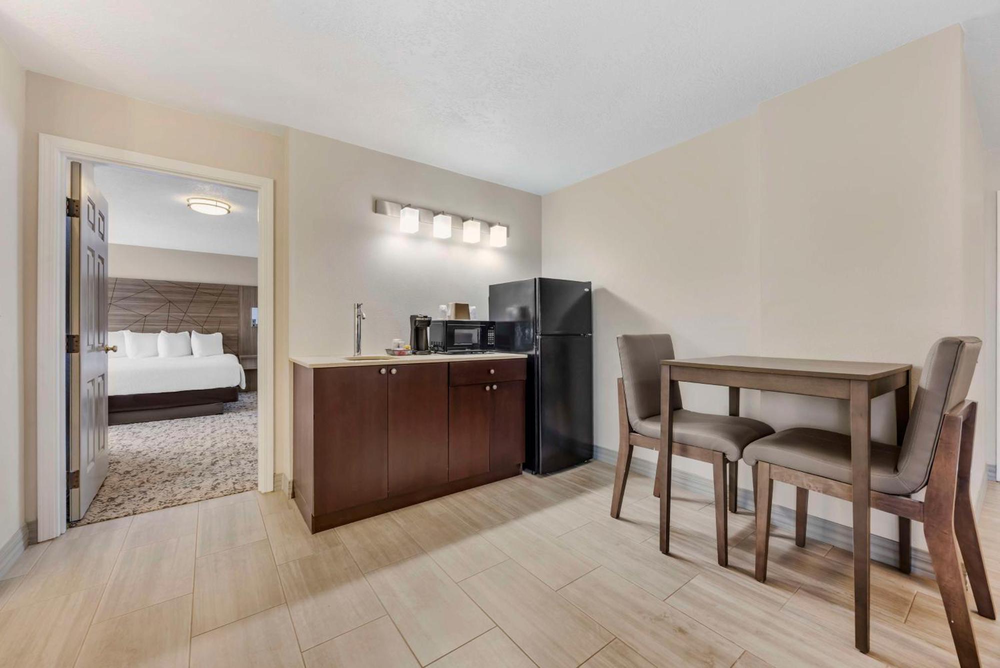 Best Western Plus Grand Manor Inn Спрингфилд Экстерьер фото